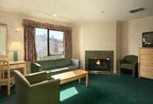 Howard Johnson-Golden Gate